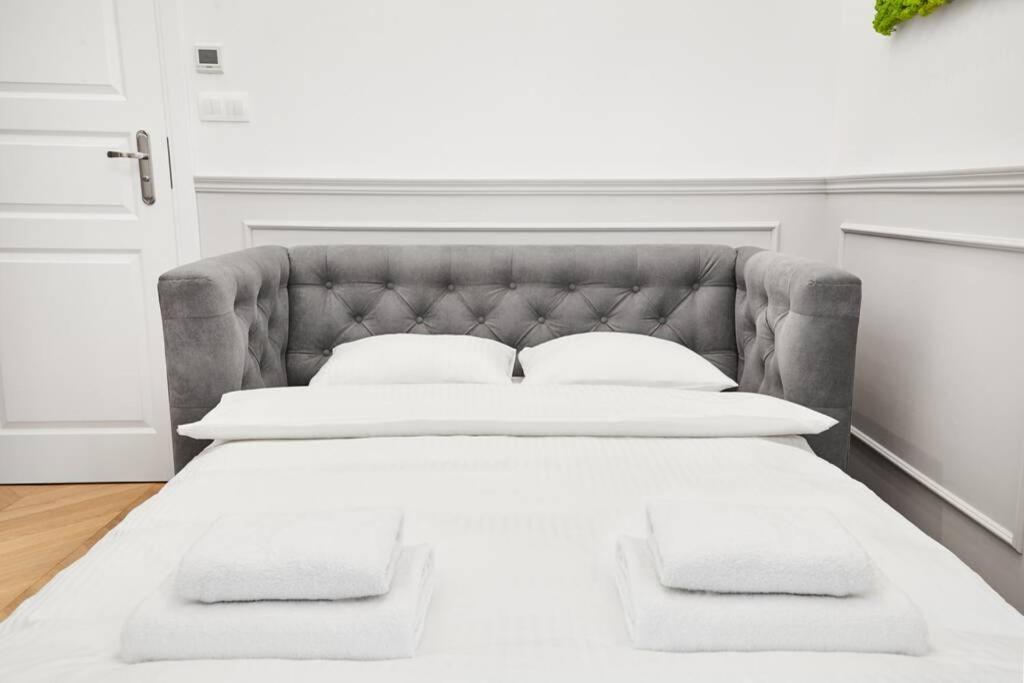Househost Apartment I: Studencka Street 克拉科夫 外观 照片